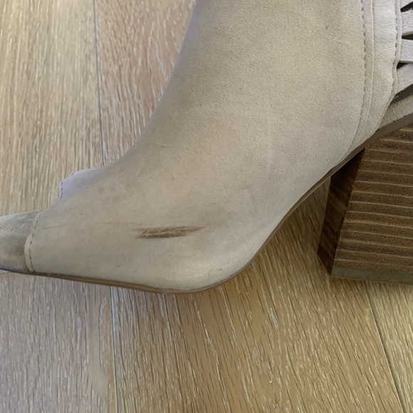 Vince Camuto Kassa Heel - Picture 3 of 4